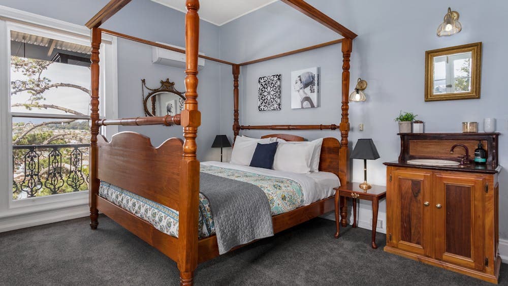 "Audrey" our king room with spa
