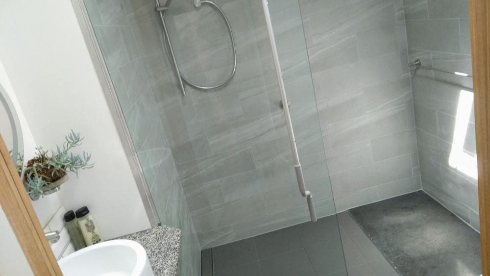 Room 1. Ensuite
