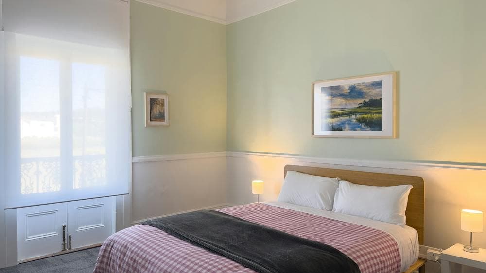 Private Queen Room