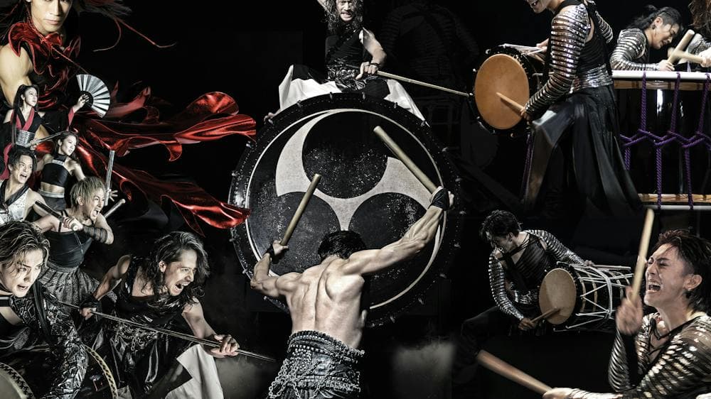 Performers playing Taiko drums